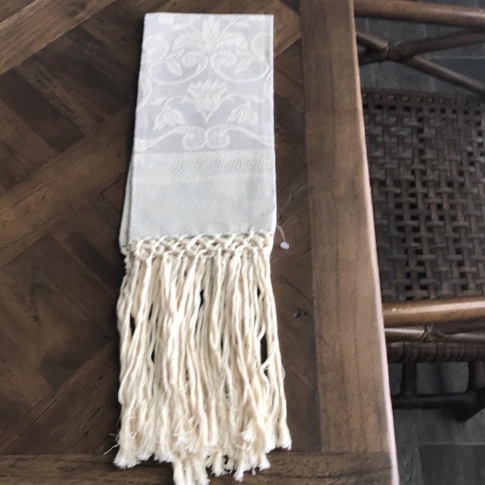 Sferra Bros. Gray Fringed Guest Towel - Picture 2 of 8